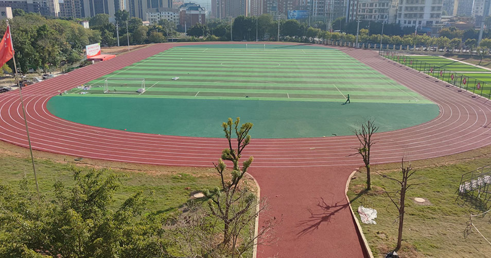 赣州赣县中学400米混合型跑道+8000㎡人造草坪