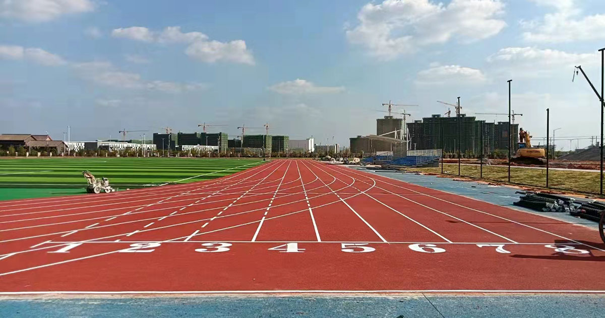 江西理工大学400米混合型跑道+10000㎡人造草坪